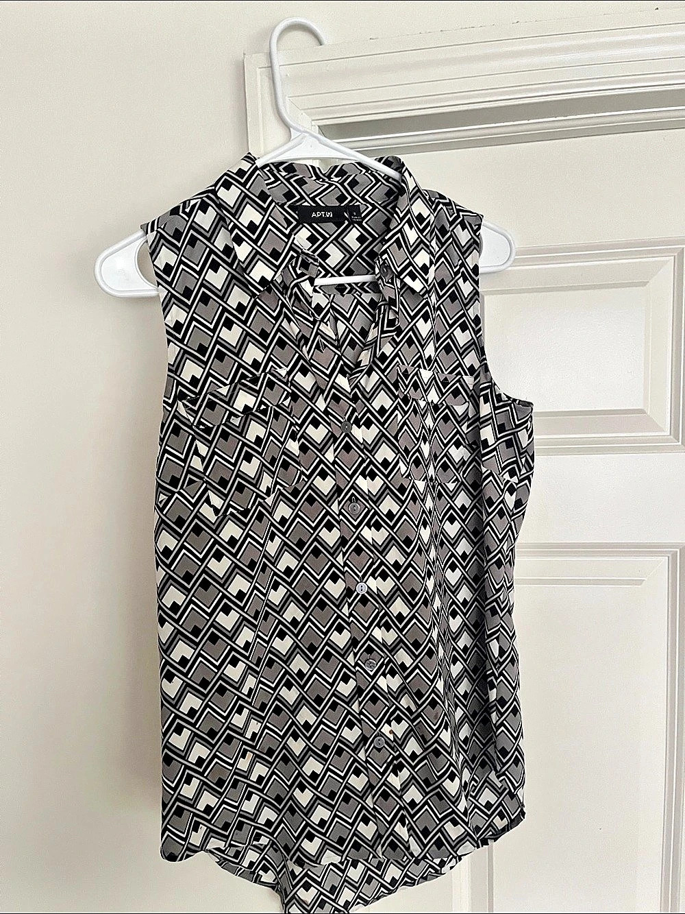 Apt. 9 Geometric Button Down Top in Black & White